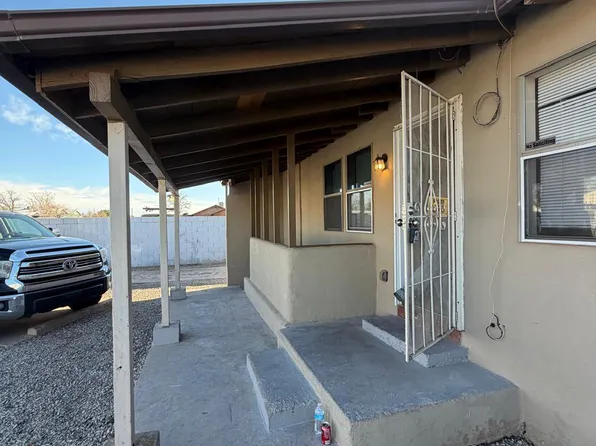 509 Vermont St NE, Albuquerque, NM 87108