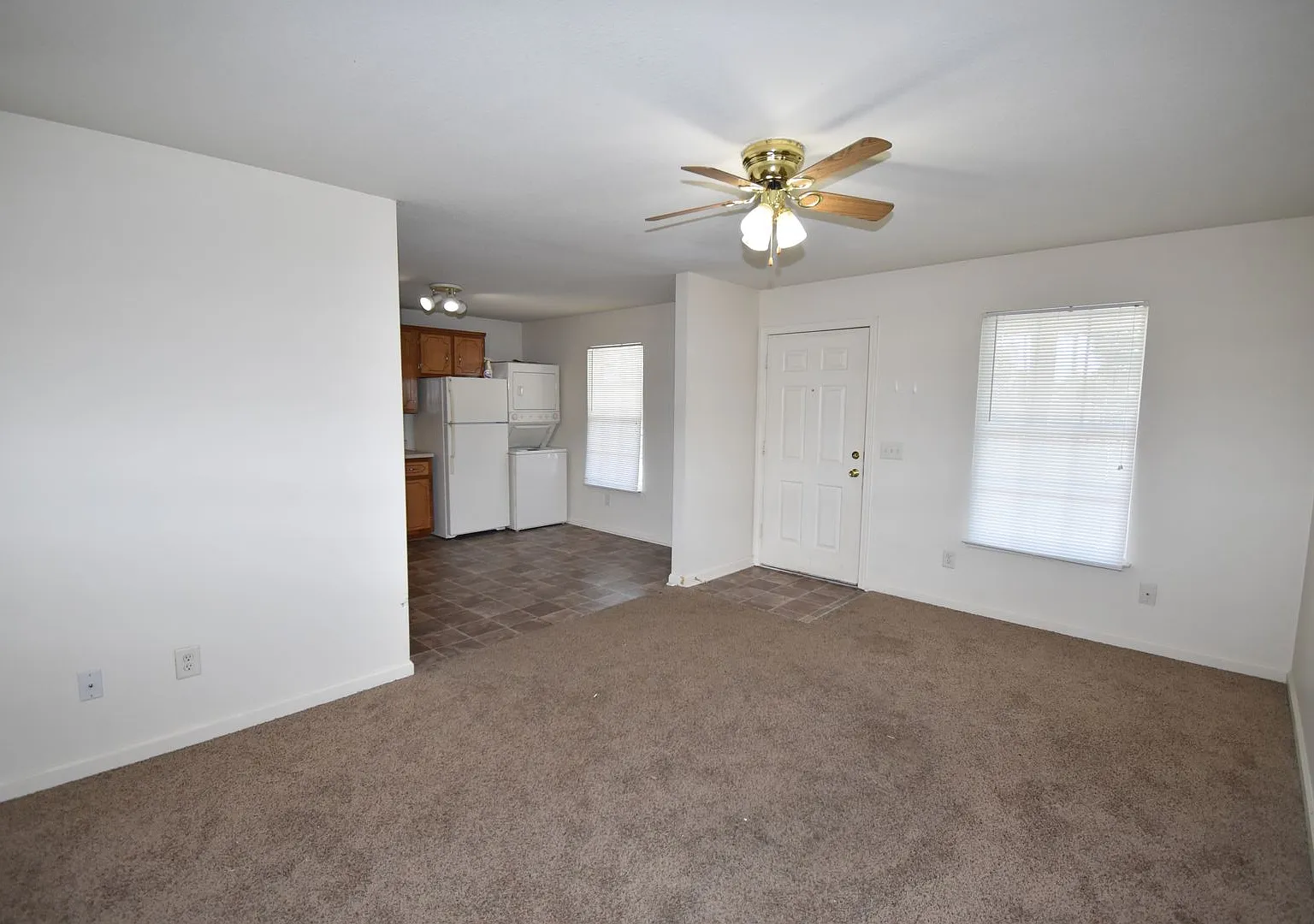 Robb Avenue-636 — Photo 3