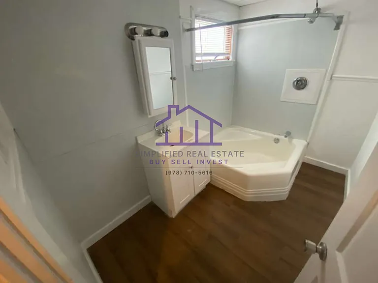 260 Park St #R — Photo 7