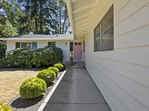 16771 SE Fircrest Ct, Milwaukie, OR 97267