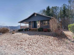 608 Caesars Cove Dr, Hayesville, NC 28904