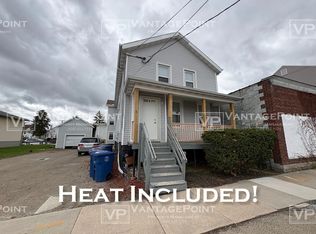 139 W 7th Ave #1, Oshkosh, WI 54902