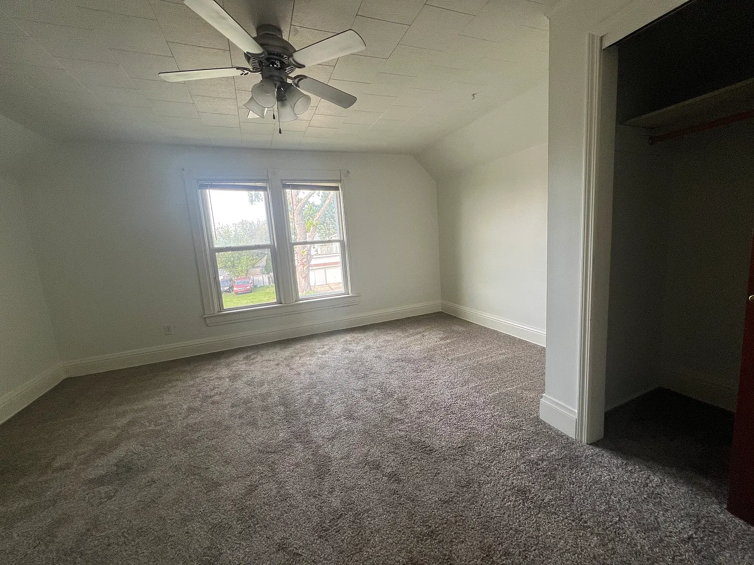 2 bed, 879 sqft, $1,150 — Photo 2