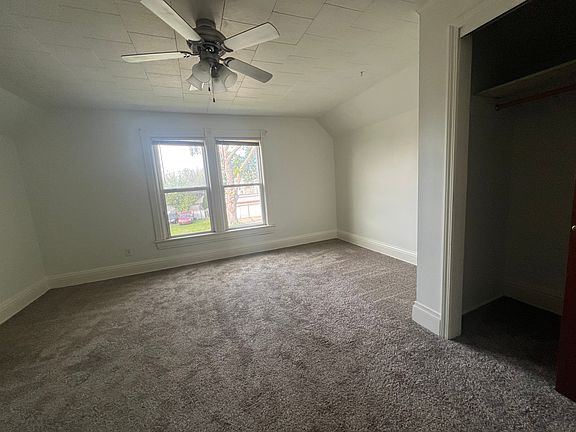 2nd image of 16 E 11th St #2