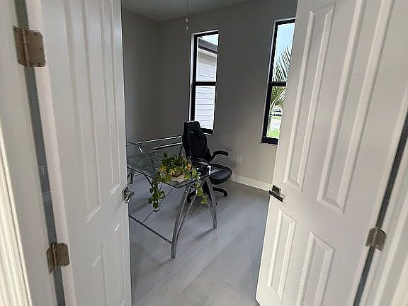 5th image of 2801 West Rd
