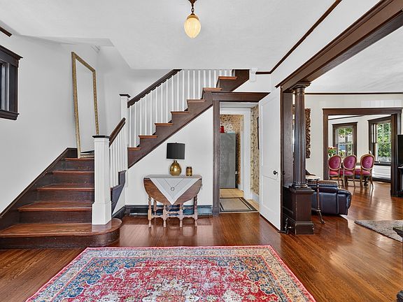 3rd image of 580 Highland Ave