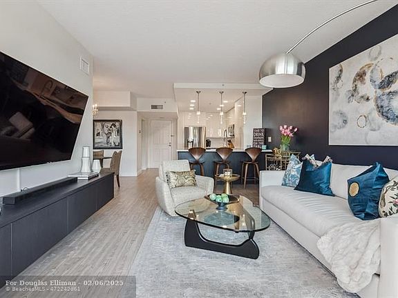 3rd image of 3020 NE 32nd Ave APT 408
