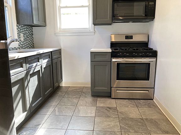 2nd image of 25 Marcy Ave #2