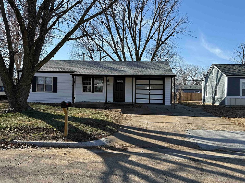 1st image of 752 Osage Ave