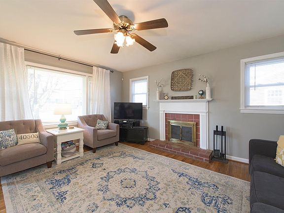 5th image of 471 Stratford Dr