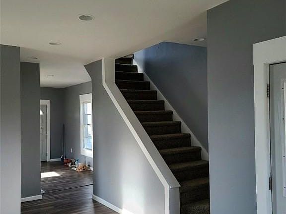 3rd image of 55 Dearborn St