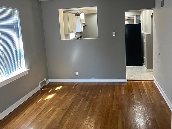 2nd image of 1649 McLaran Ave #B