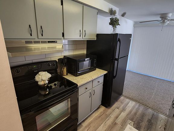 4th image of 324 Village Blvd #324