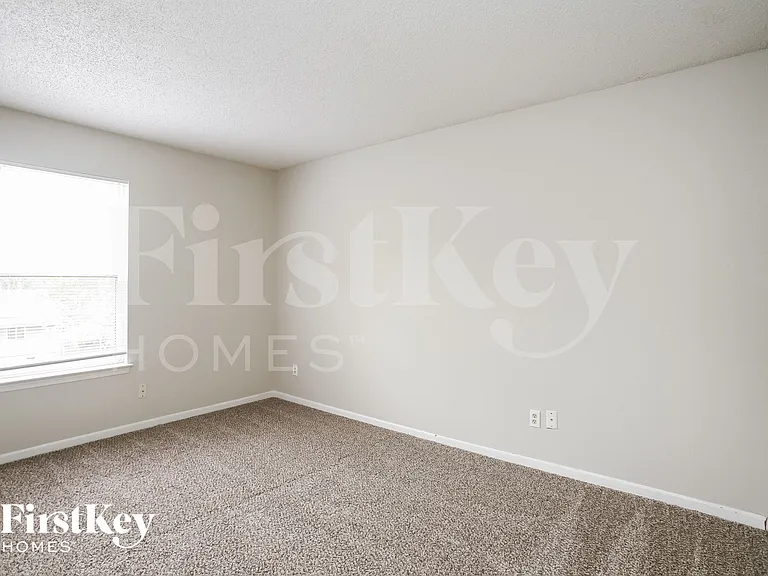 16773 Lowell Dr — Photo 12
