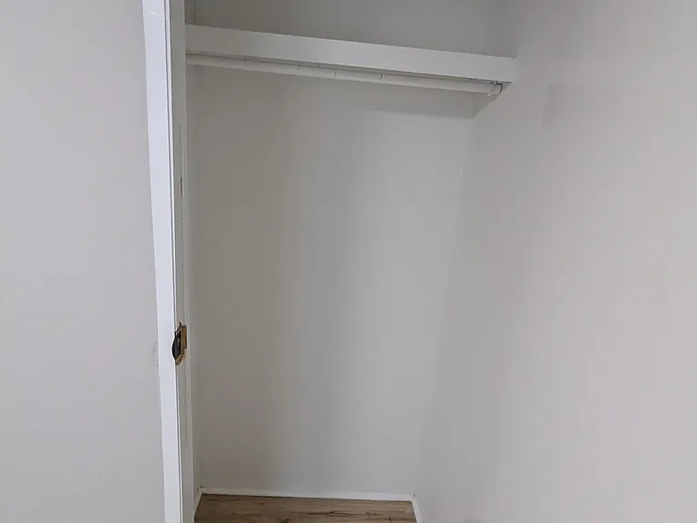 144 Andrew Dr — Photo 10