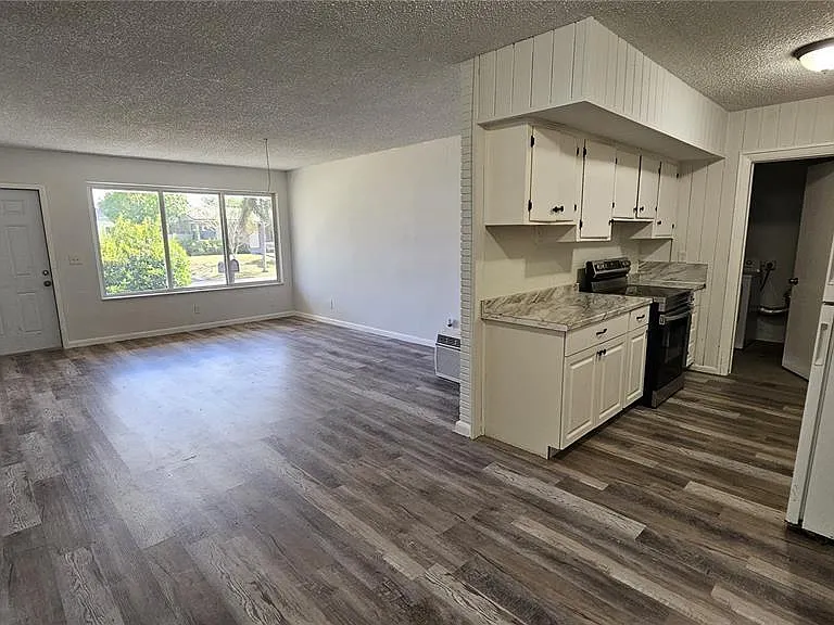 2771 SW 3rd St — Photo 9