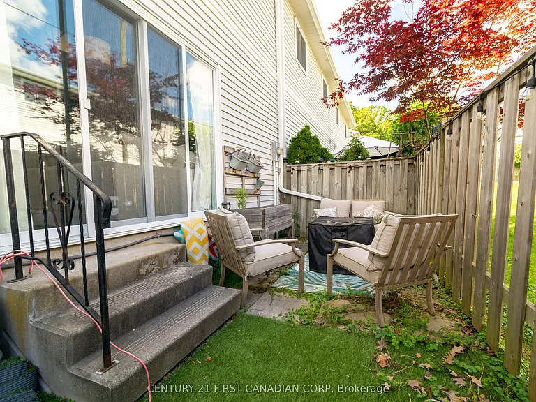 120 Centre St #101 — Photo 16