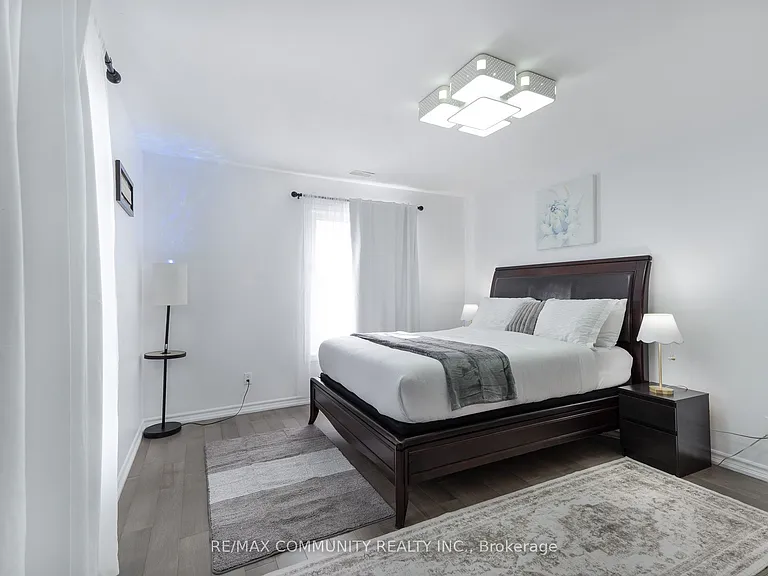 33 Windsor Ave — Photo 15