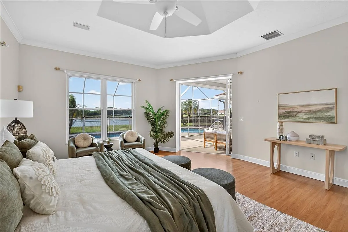 6 bed, 3.0 bath, 4429 sqft, $6,000 — Photo 4