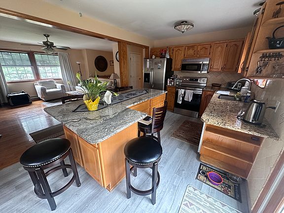2nd image of 164 Georganna Dr