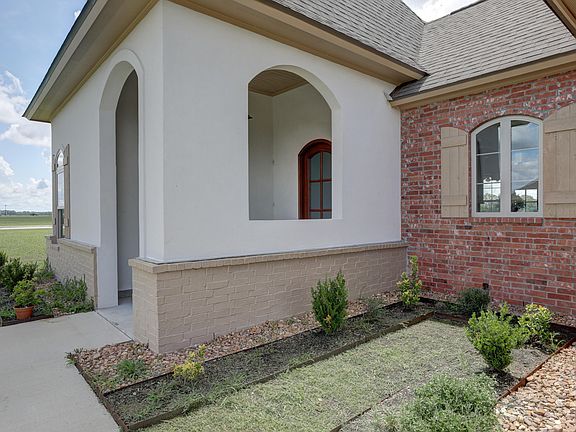 4th image of 1007 Lake View South Dr