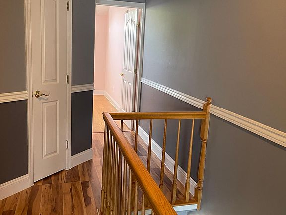 5th image of 127 Darnell Ln Floor 2