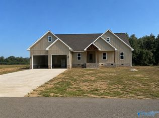 200 Bent River Dr, Gadsden, AL 35901