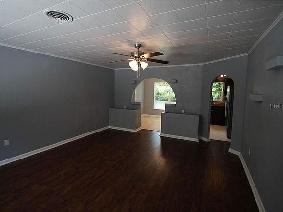 4th image of 1480 Hillside Dr