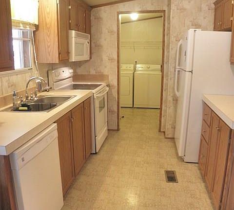4th image of 1315 Sunwest Blvd