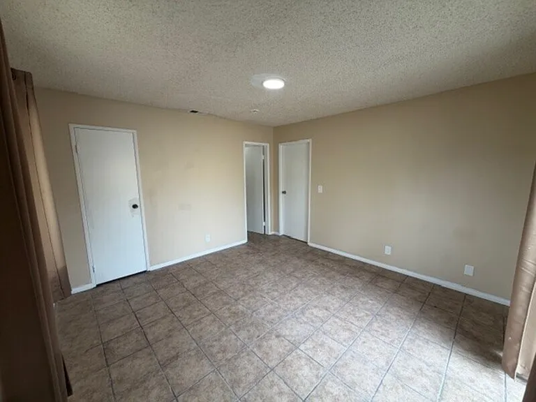 1609 Grove St #B — Photo 28