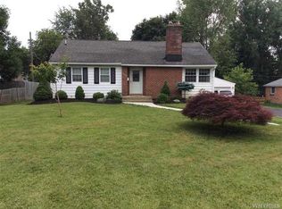 8425 Ericson Dr, Williamsville, NY 14221
