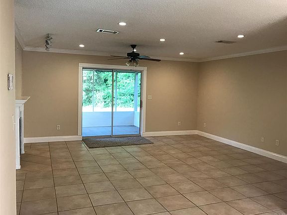 5th image of 43 Camelia Dr