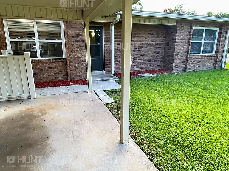 1450B Grissom Ct — Photo 1