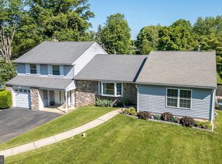 49 Deerpath Rd, Southampton, PA 18966