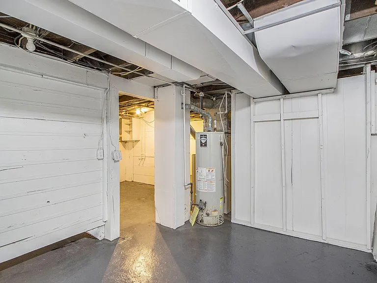 702 Fenimore Ave — Photo 15