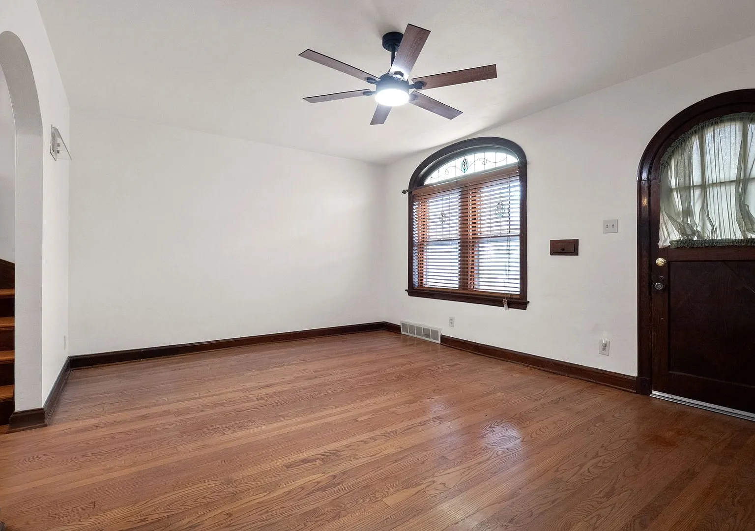 Hill-Adjacent, w/ Tons of Space! — Photo 4