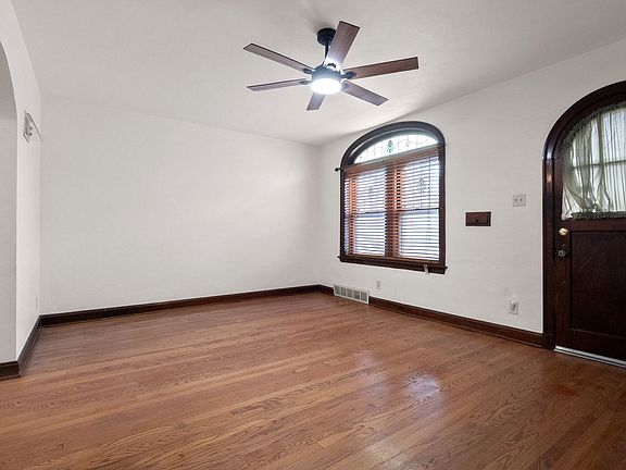 4th image of 2906 Macklind Ave #0