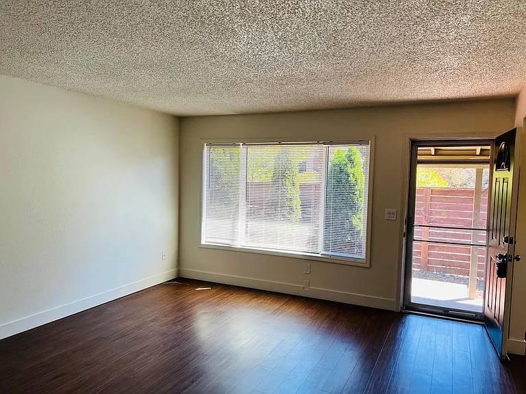 Sellwood Cool, Clean and Crisp — Photo 3