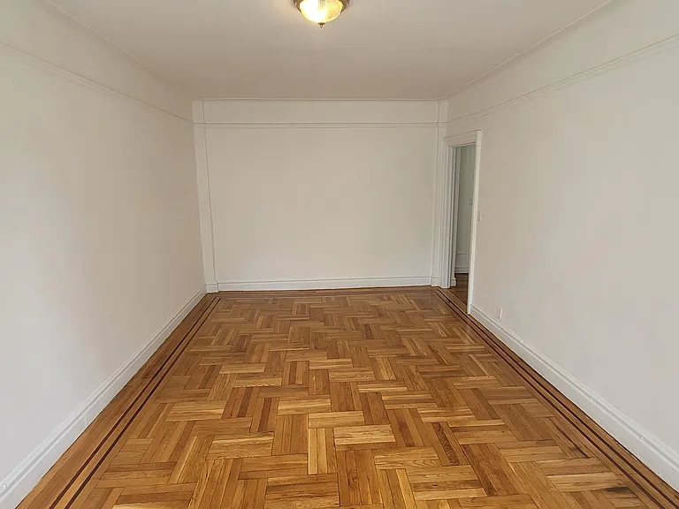 1020 Walton Ave #12D — Photo 3
