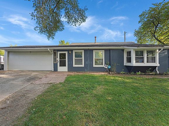 3rd image of 1978 Westfield Dr N