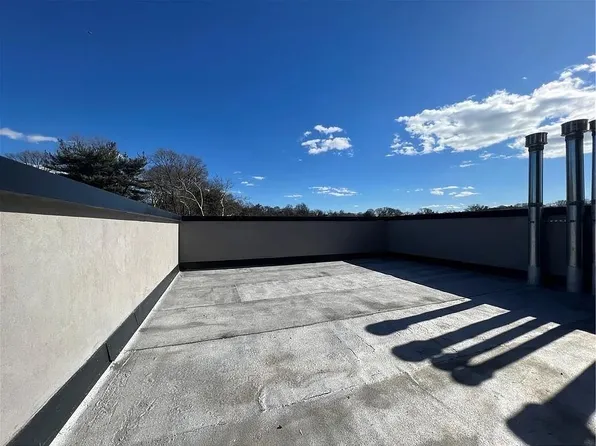 800 5th Avenue image 1 of 4