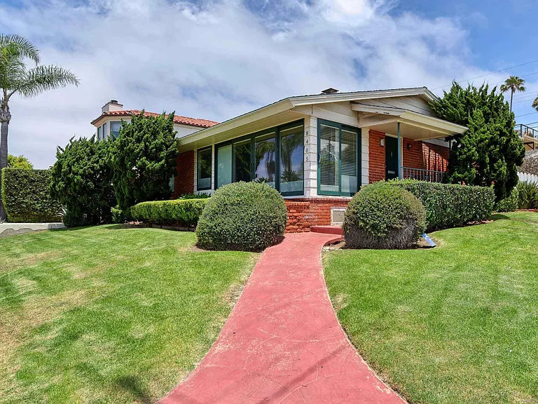 8405 Paseo Del Ocaso — Photo 1