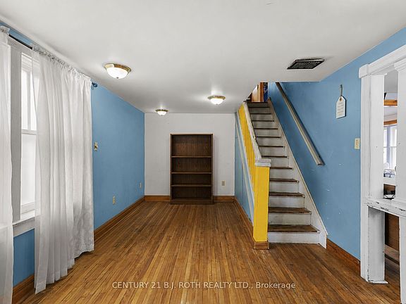 4th image of 356 West St N