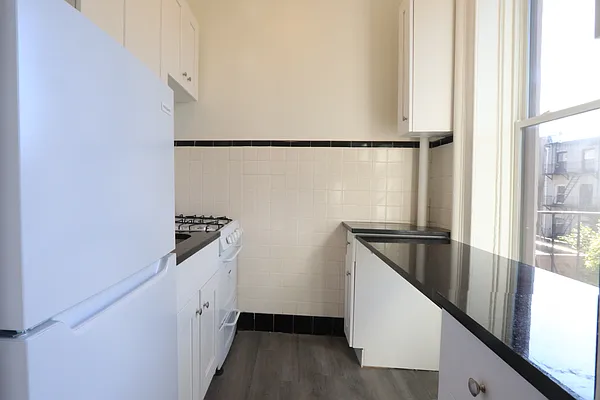 Rented by Douglas Elliman | media 24