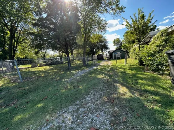 1317 S Hickory Ave, Bartlesville, OK 74003