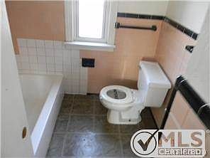 Bathroom 9120