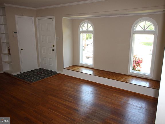 4th image of 6724 Swarthmore Dr