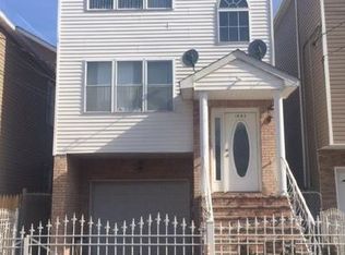 1065 William St, Elizabeth, NJ 07201