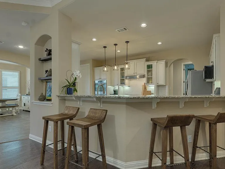 308 Duffy Ln — Photo 6