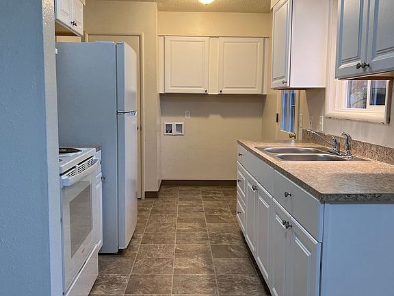 5th image of 220 N Holly Ave APT 4